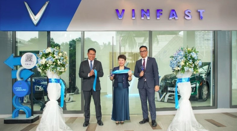 vinfast opens first three dealer showrooms in the philippines picture 1
