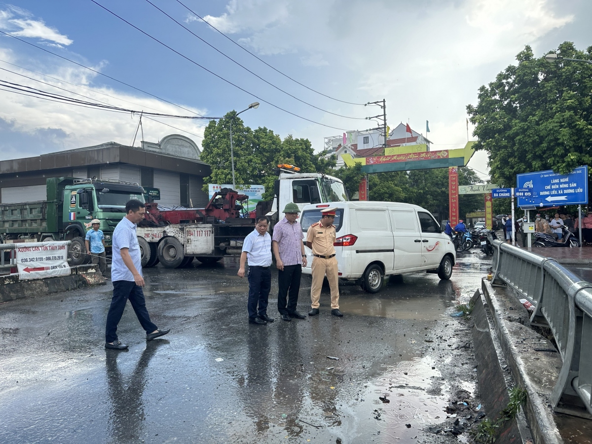 Thông tin mới nhất vụ tai nạn đặc biệt nghiêm trọng tại Hoài Đức, Hà Nội