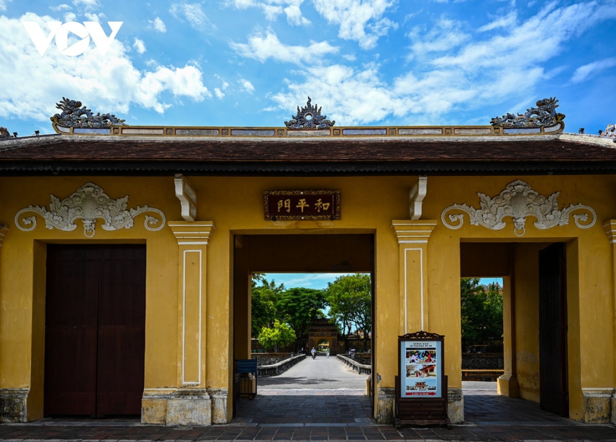 a close look at the four gates into the hue imperial citadel picture 11 a close look at the four gates into the hue imperial citadel picture 11