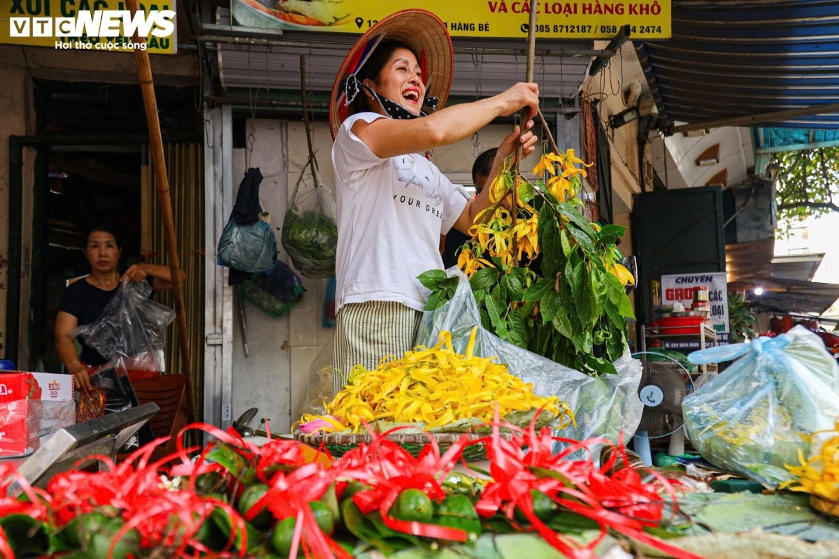 Do le ram thang 7 hut khach, nuom nuop nguoi mua hinh anh 9