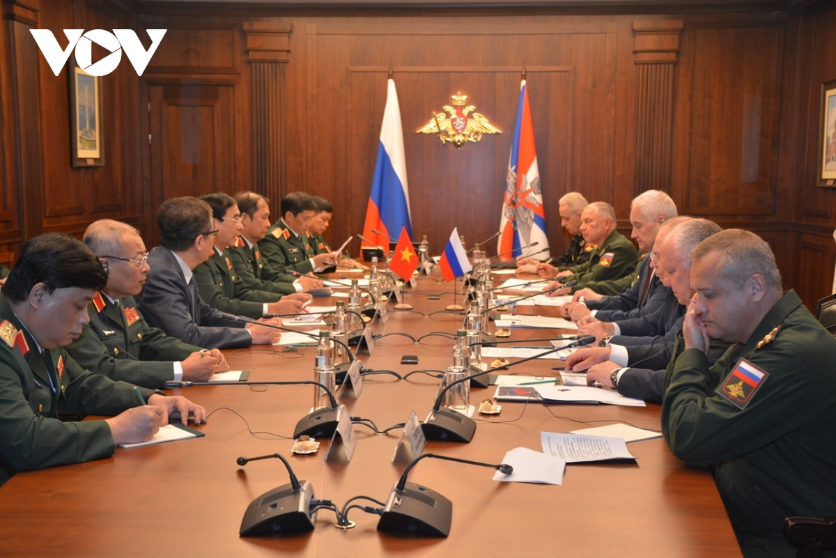 vietnamese and russian defence ministers hold talks picture 1