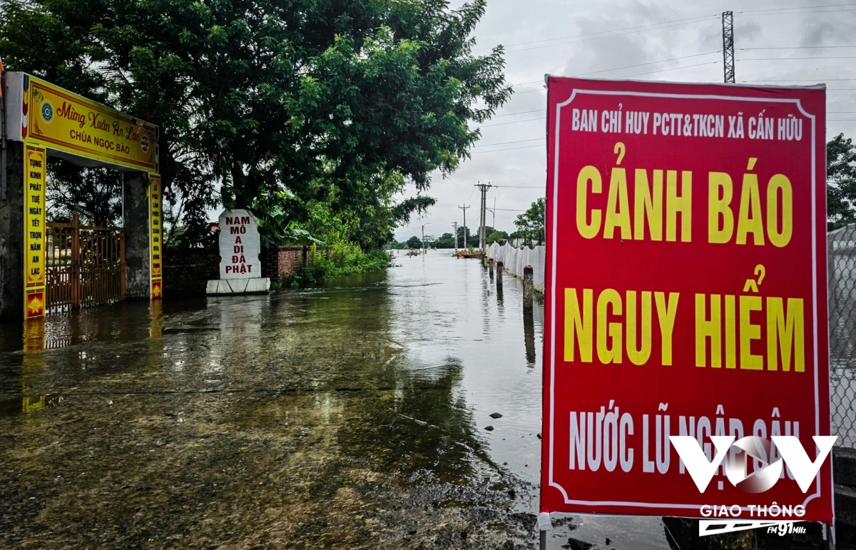 ha noi cuoc song bat tien cua nguoi dan vung lut hinh anh 10