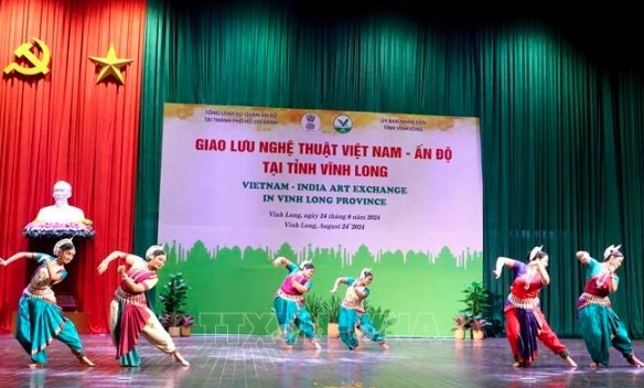 vietnamese, indian art exchange held in vinh long picture 1