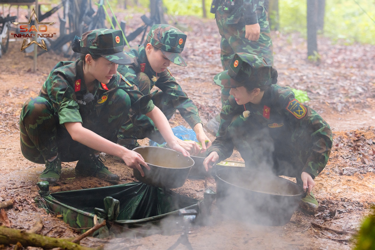 sao nhap ngu tap 2 uyen An, mie vuot qua noi so de an ran nuong hinh anh 1