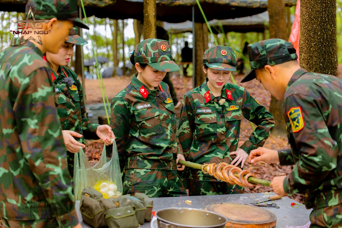 sao nhap ngu tap 2 uyen An, mie vuot qua noi so de an ran nuong hinh anh 5