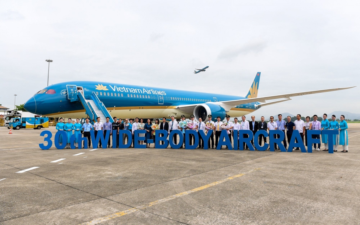 kham pha sieu may bay than rong boeing 787-10 cua vietnam airlines hinh anh 14