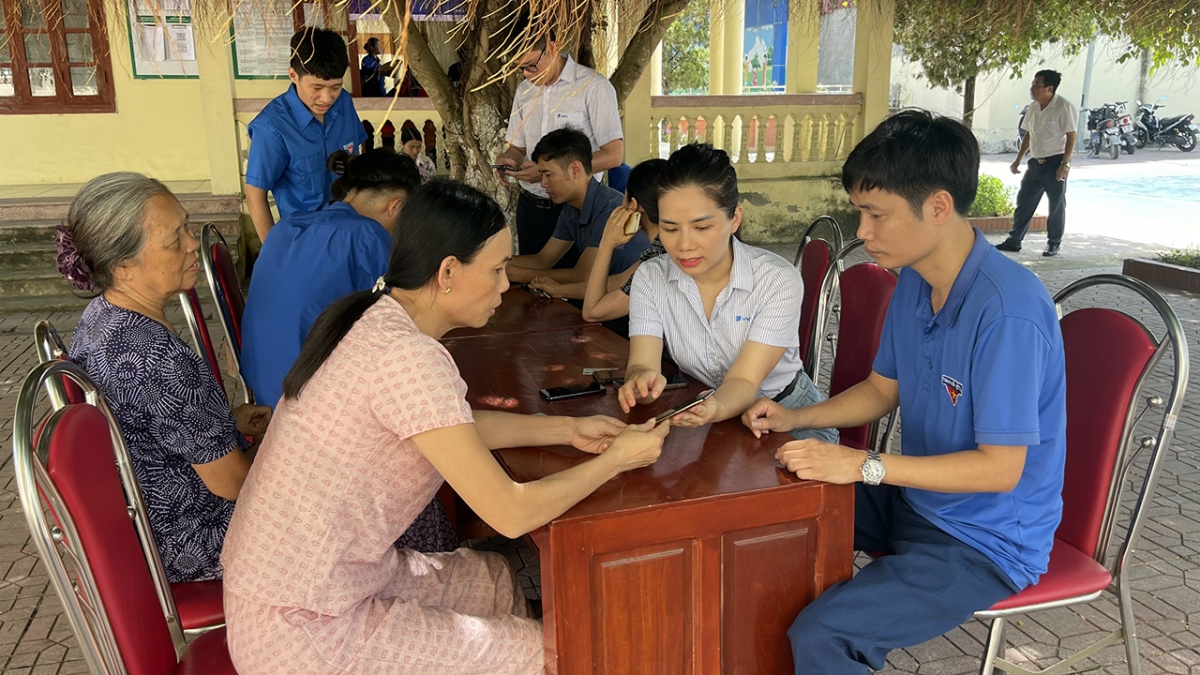 vnpt dong hanh cung dia phuong dua chu ky so toi tung nguoi dan hinh anh 2