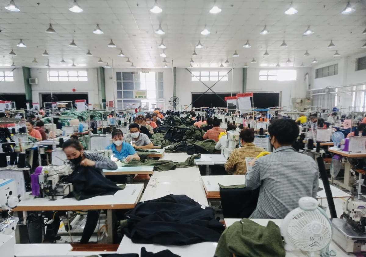 mạnh tay thực hiện chính sách ưu đãi, doanh nghiệp dệt may vẫn khó tìm công nhân hình ảnh 2 manh tay thuc hien chinh sach uu dai, doanh nghiep det may van kho tim cong nhan hinh anh 2