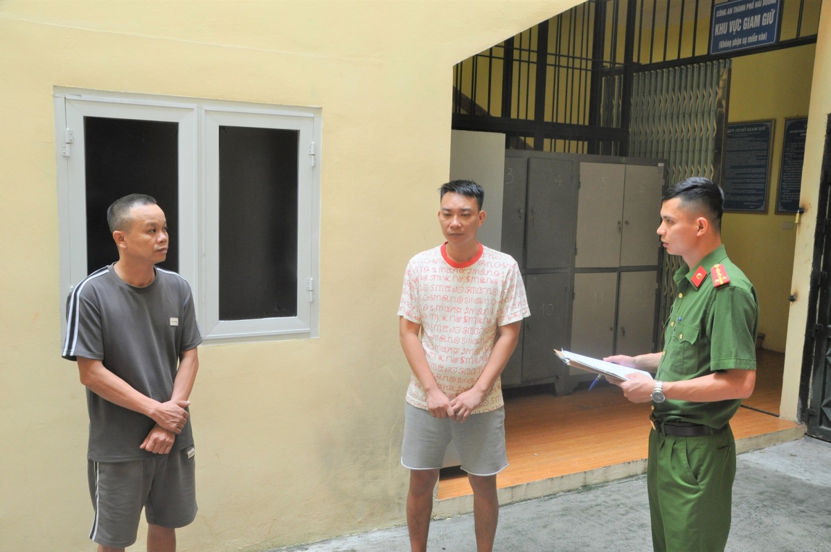 nhom doi tuong o hai duong bi khoi to vi toi mua ban, tang tru ma tuy hinh anh 2