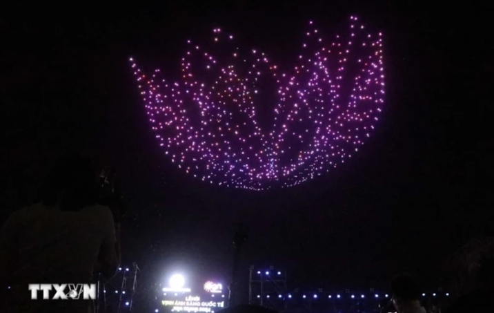 UEA comes first at Nha Trang int’l drone light show