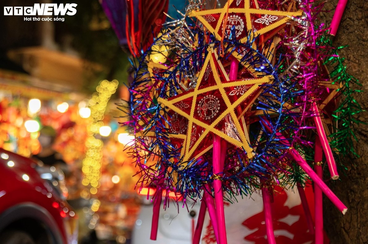 hang ma street gets hectic as mid-autumn festival nears picture 9