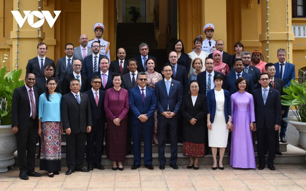 flag hoisting ceremony celebrates asean s 57th founding anniversary picture 9