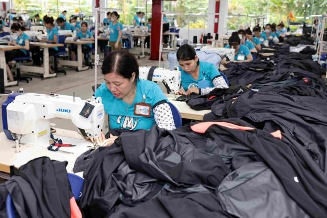 garment industry improves productivity to reduce pressure from high labour costs picture 1