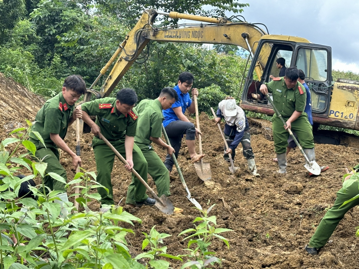 Bộ Công an khởi công xây dựng nhà cho đồng bào bị ảnh hưởng bởi thiên tai