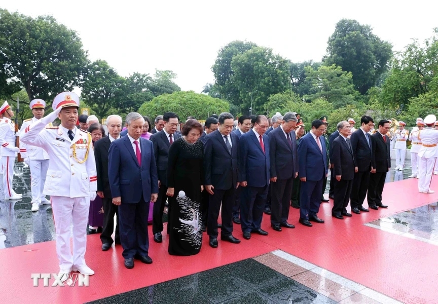 lanh dao Dang, nha nuoc vao lang vieng chu tich ho chi minh nhan dip quoc khanh hinh anh 8