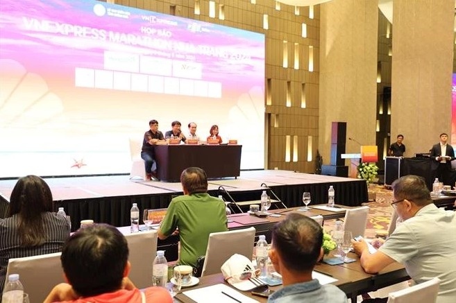 over 9,000 runners to join vnexpress marathon nha trang 2024 picture 1