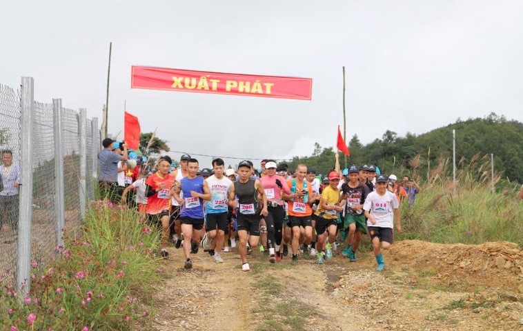  friendship road marathon to boost ties between vietnamese, chinese localities picture 1