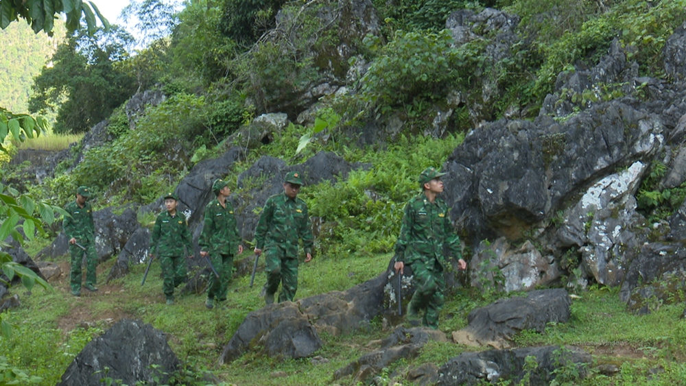 ngan chan buon lau tren tuyen bien gioi cao bang hinh anh 4