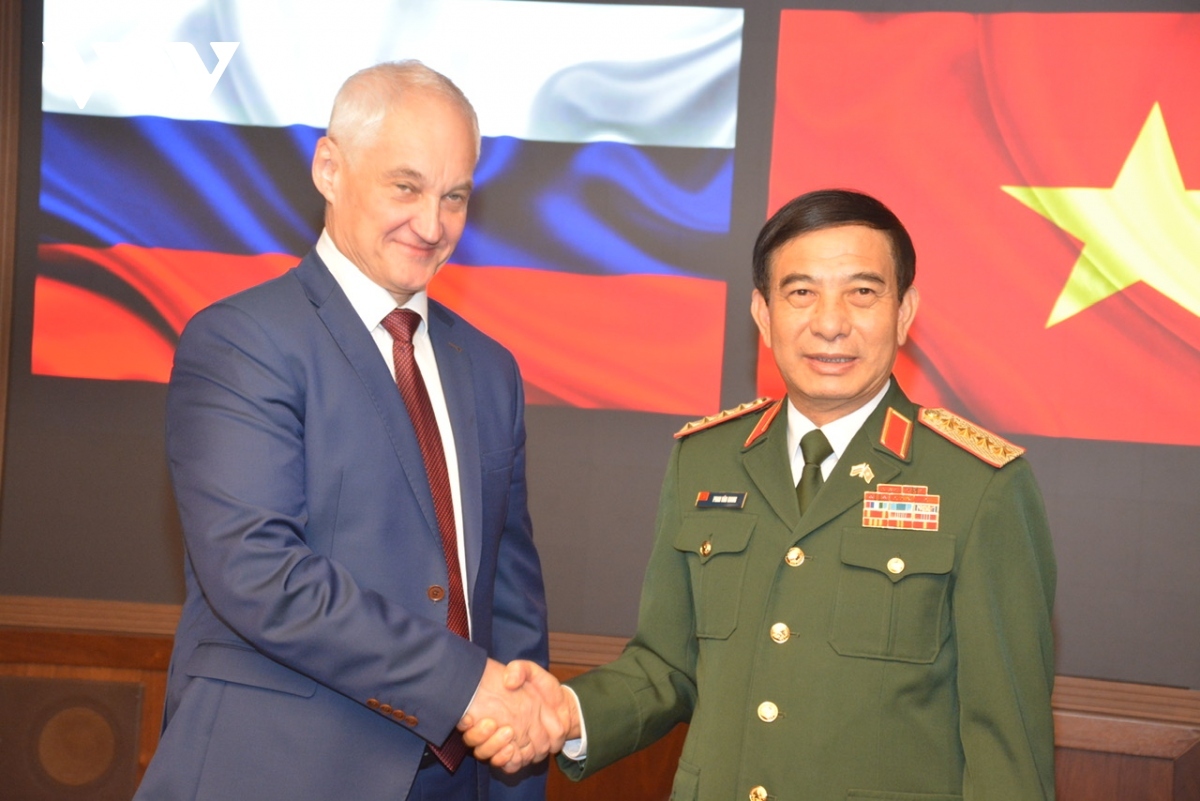 vietnamese and russian defence ministers hold talks picture 2