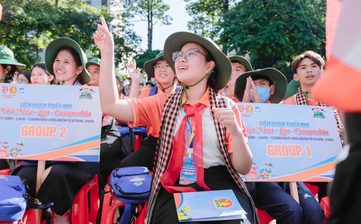 vietnam-laos-cambodia youth festival attracts nearly 200 students picture 10