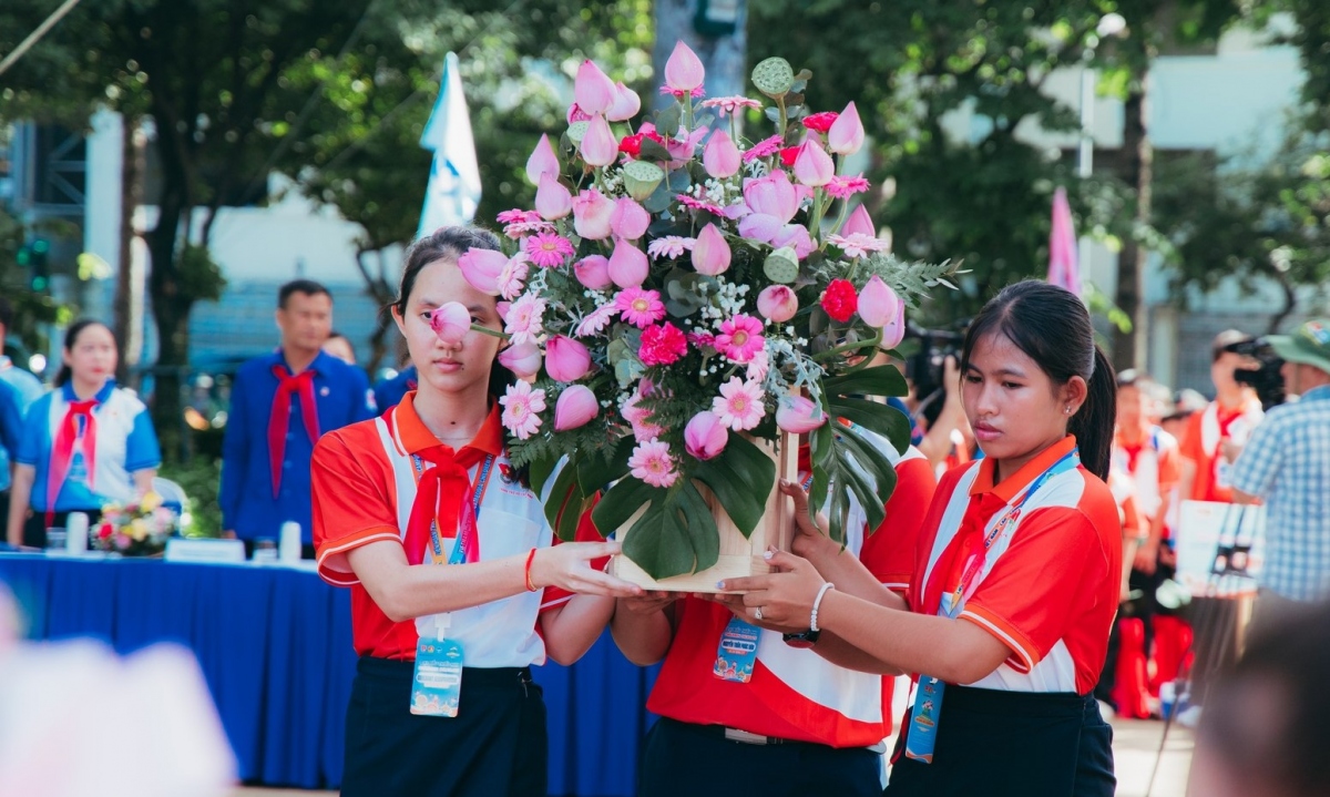 vietnam-laos-cambodia youth festival attracts nearly 200 students picture 2