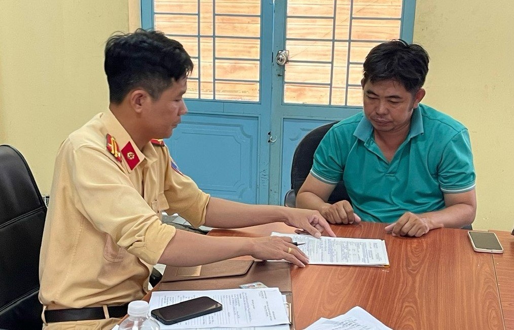 Tiền Giang xử lý tài xế chạy xe ngược chiều trên cao tốc