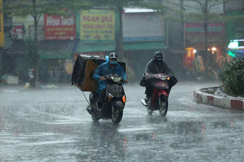 thoi tiet hom nay 13 8 bac bo mua to va dong, co noi luong mua tren 200mm hinh anh 1