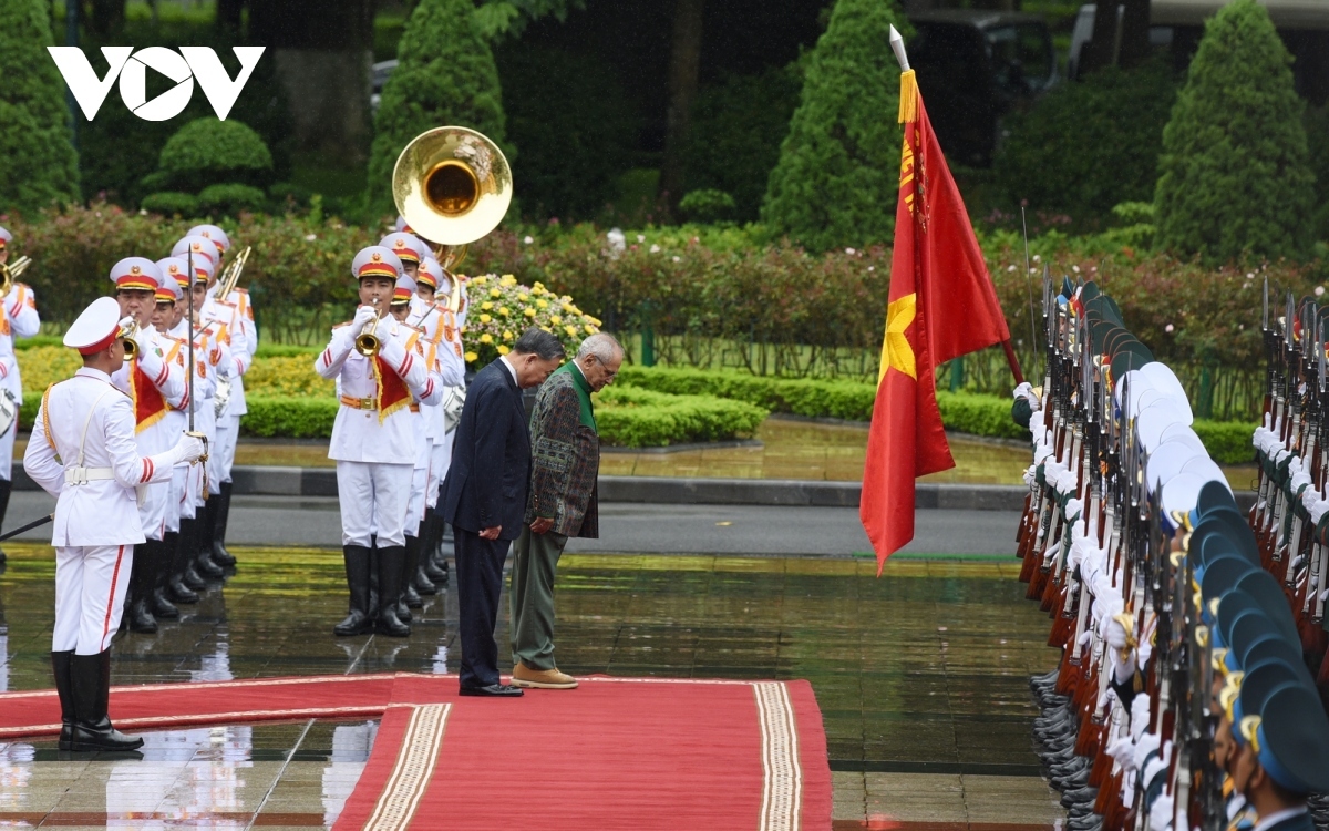 state leader chairs welcome ceremony for timor-leste president picture 3