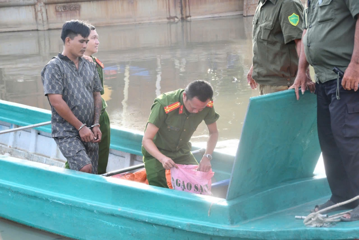 vu an cuong doat tai san vung ven bien o kien giang bat them 7 doi tuong hinh anh 2