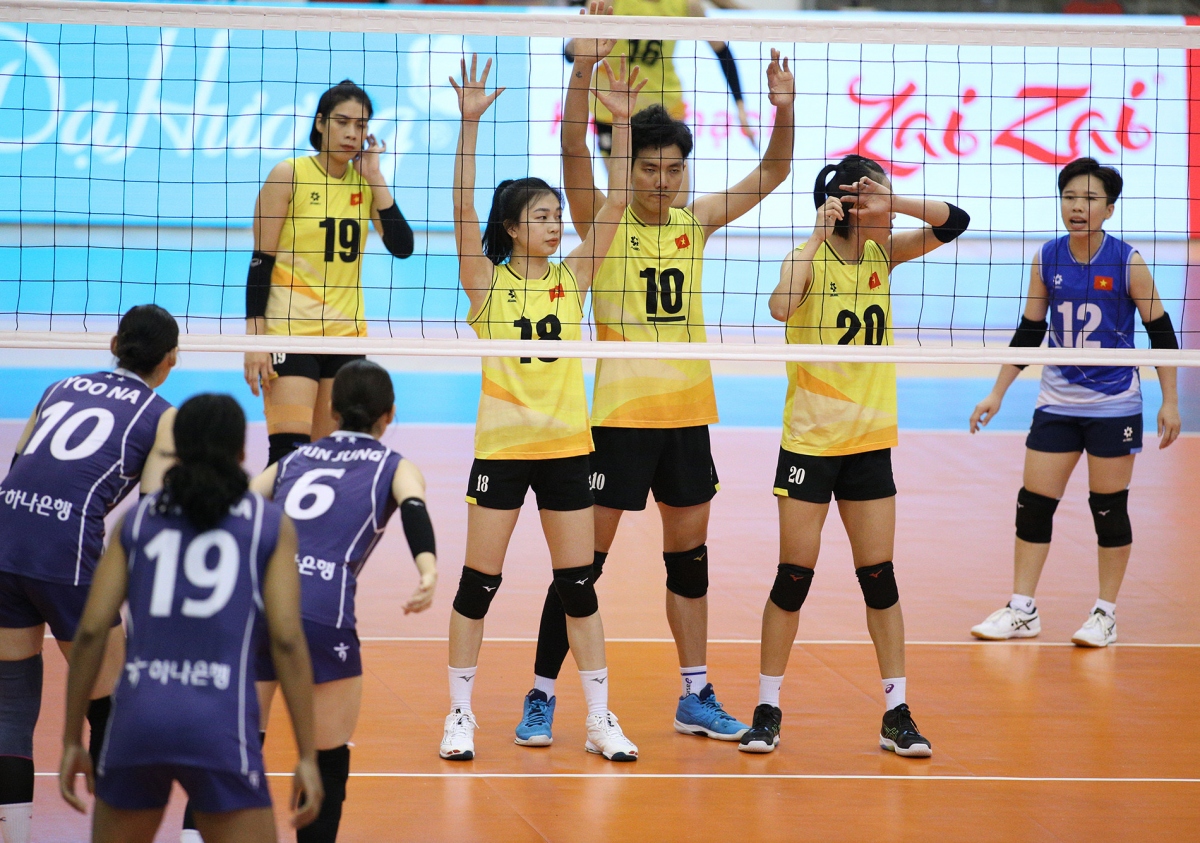 Vietnam’s first win at VTV International Women’s Volleyball Cup - Ảnh 1.