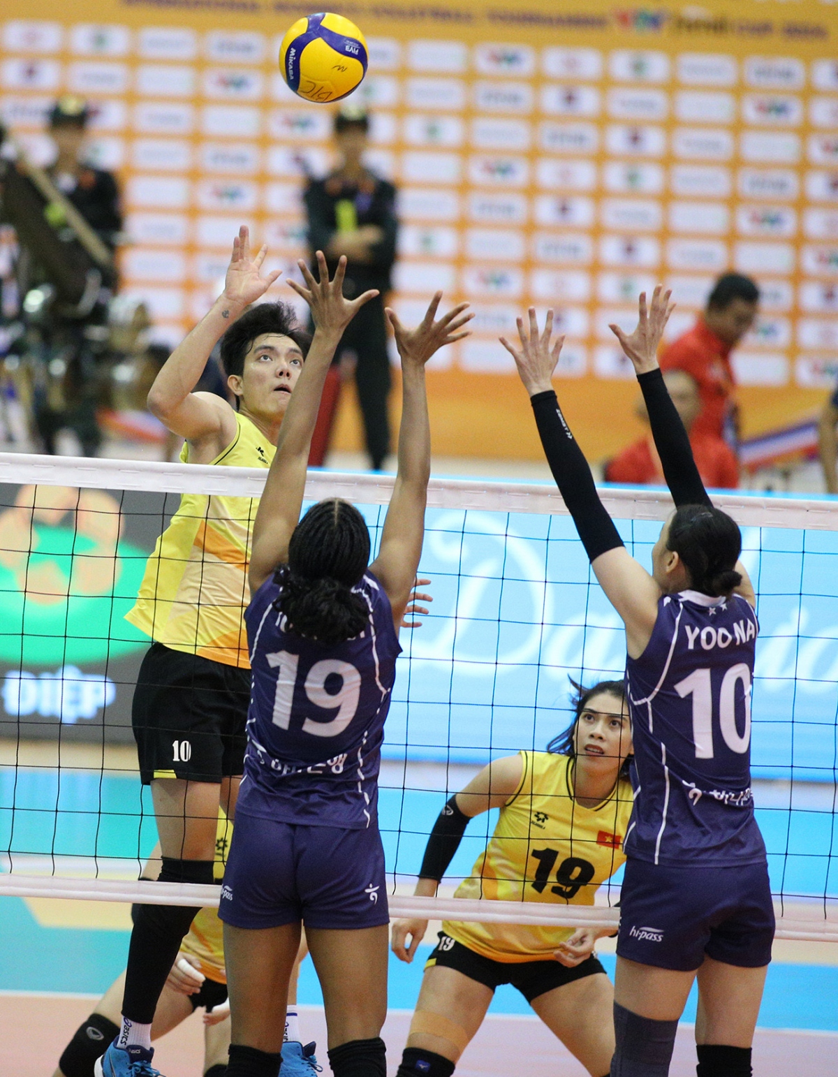 vietnam s first win at vtv international women s volleyball cup picture 8