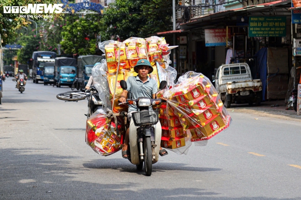 song ho commune busy making paper offerings during vu lan festival picture 19