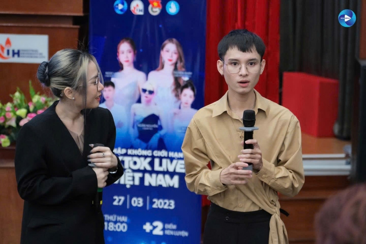 quan ly idol tiktok live - arta nguyen can khac biet de thanh cong hinh anh 1