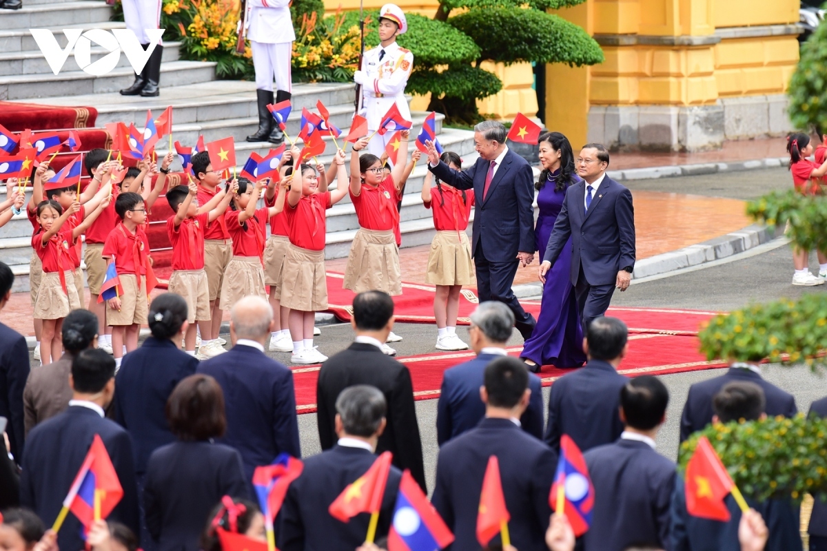 lao leader thongloun sisoulith s vietnam visit in the spotlight picture 18