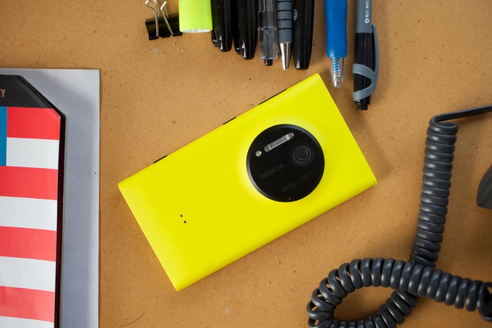 hmd sap hoi sinh lumia 1020 voi smartphone chuyen camera hinh anh 1