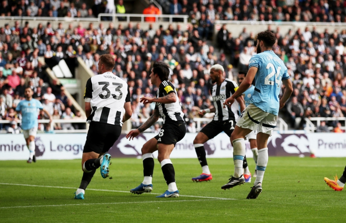 haaland vo duyen ki la, man city-khong-rodri hoa hu via tren san newcastle hinh anh 16