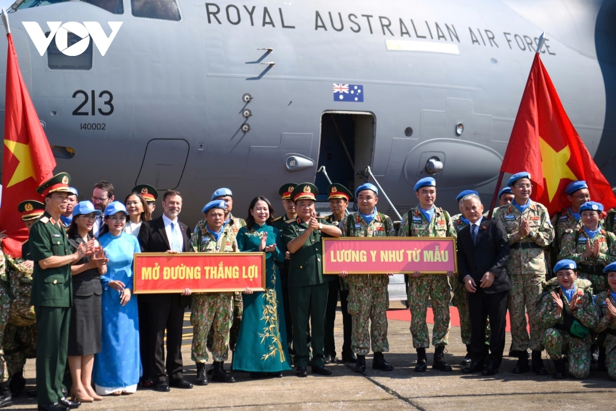 247 vietnamese officers leave for un peacekeeping missions in south sudan, abyei picture 1