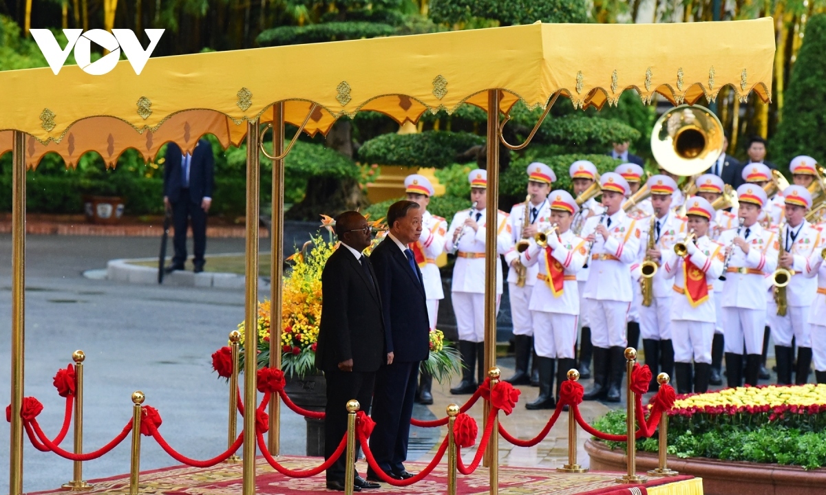 guinea-bissau president warmly welcomed in hanoi on official visit picture 3