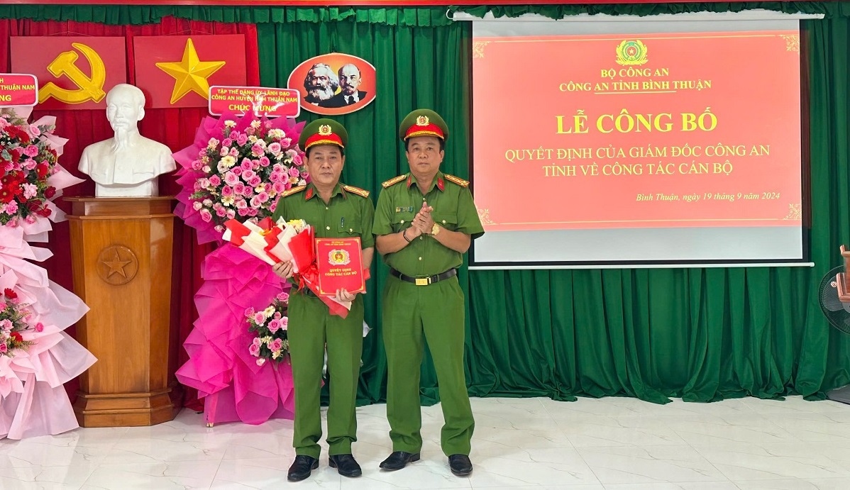 cong an tinh binh thuan cong bo quyet dinh ve cong tac can bo hinh anh 2