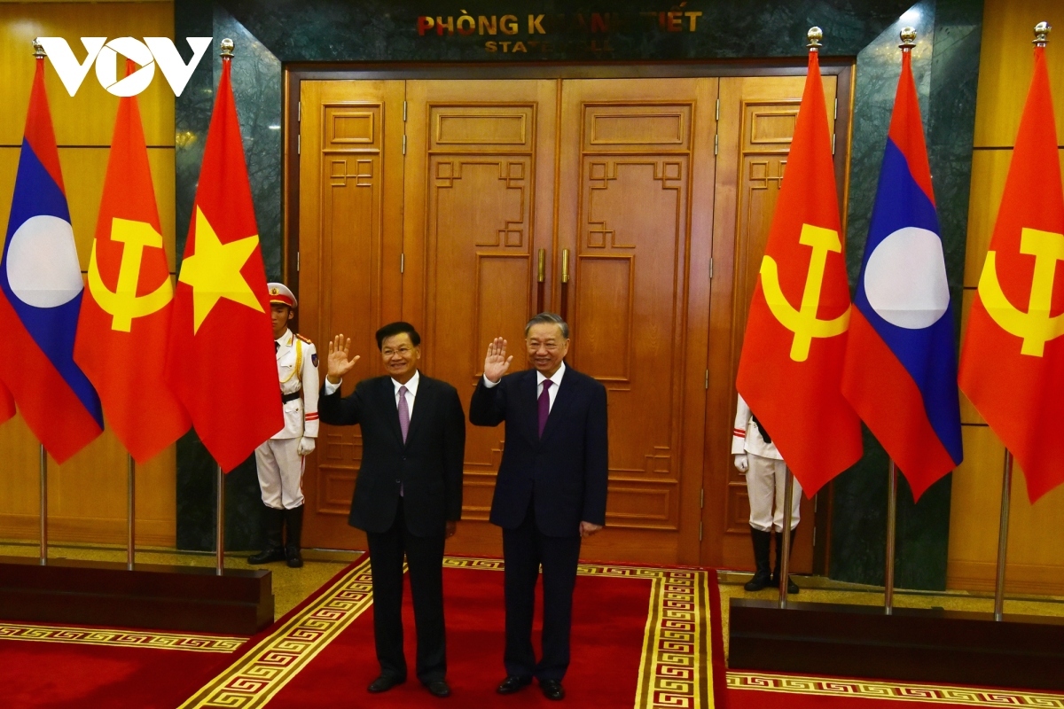 top lao leader thongloun sisoulith warmly welcomed in hanoi on official visit picture 7