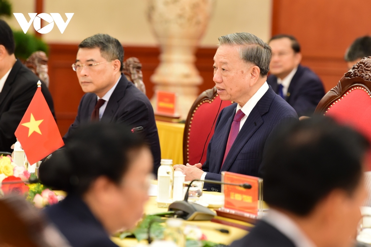 top lao leader thongloun sisoulith warmly welcomed in hanoi on official visit picture 9