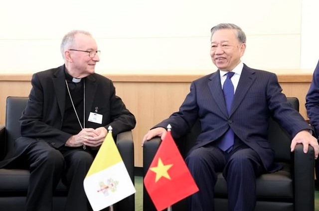 top vietnamese leader meets with vatican secretary of state in new york picture 1