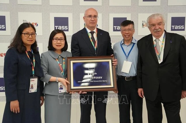 VNA attends celebration of TASS’s 120th anniversary, BRICS Media Summit