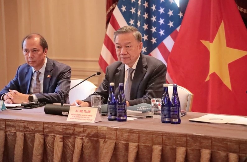 Top leader meets with leaders of Communist Party USA, left-wing organisations