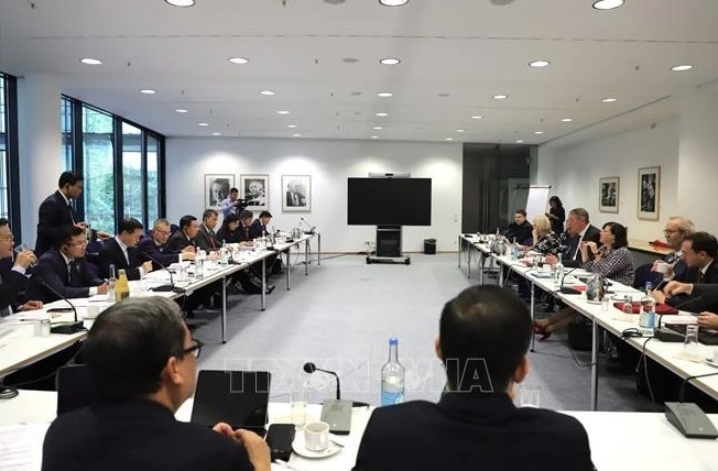 vietnamese, german parties hold 9th dialogue in berlin picture 1