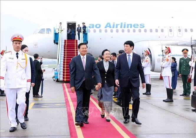 top lao leader thongloun sisoulith begins vietnam visit picture 1