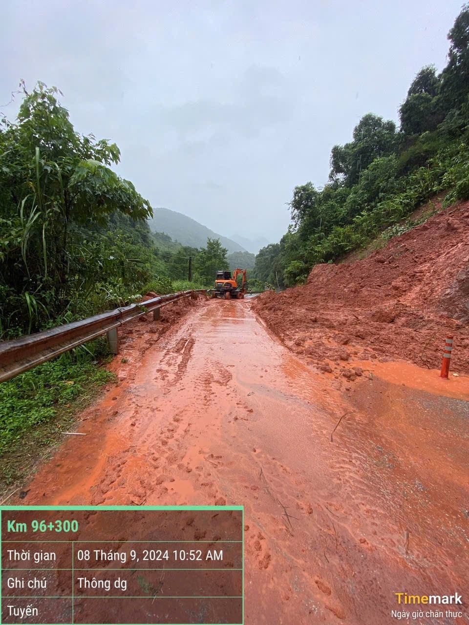 no luc khac phuc, dam bao giao thong tren cac tuyen duong o son la hinh anh 14