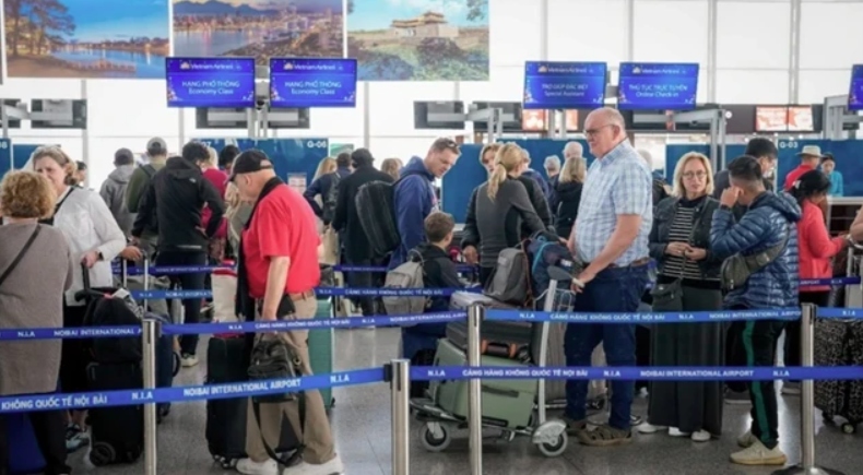 Sharp increase in number of int’l passengers refused entry at airports