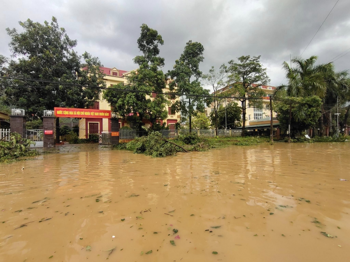 lu dang cao, nhieu huyen mien nui o bac giang bi ngap cuc bo hinh anh 3