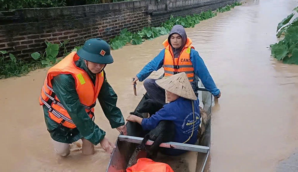 lu dang cao, nhieu huyen mien nui o bac giang bi ngap cuc bo hinh anh 2